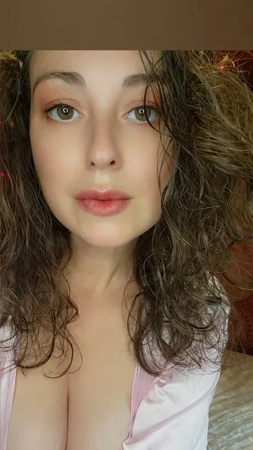 MissMelonee OnlyFans gamer girl