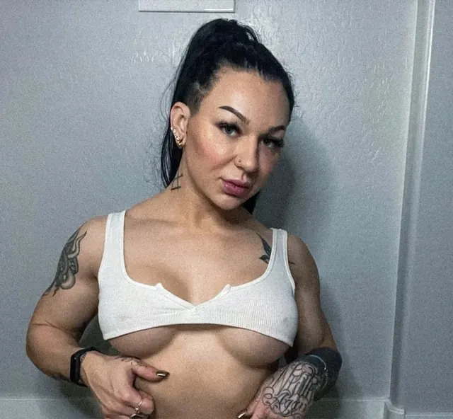 Missypaigexx OnlyFans barber and bodybuilder