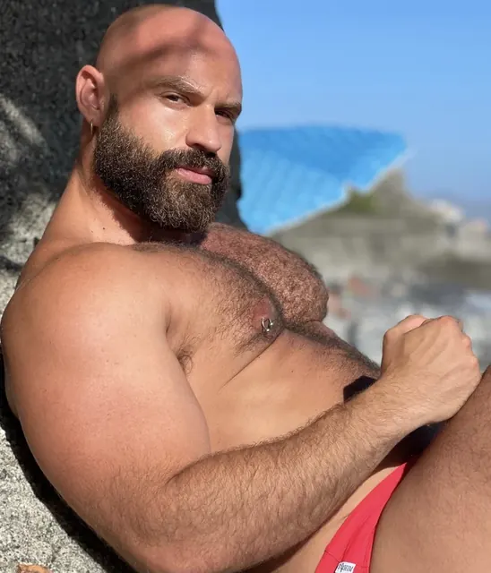 Mistercaccamo OnlyFans male model creator