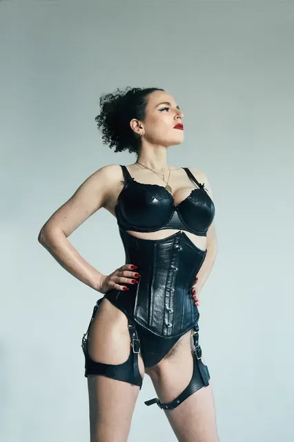 Dominatrix Femdom Mistress Blunt OnlyFans lifestyle