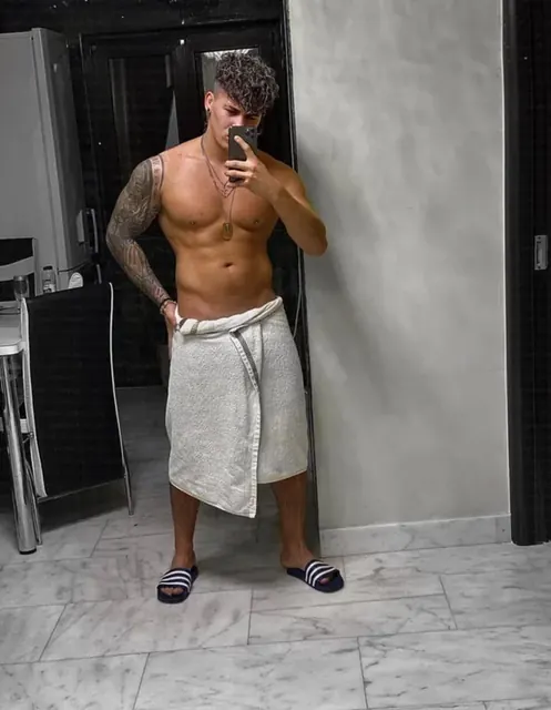 Mixamnirdocfree OnlyFans athletic tattooed creator