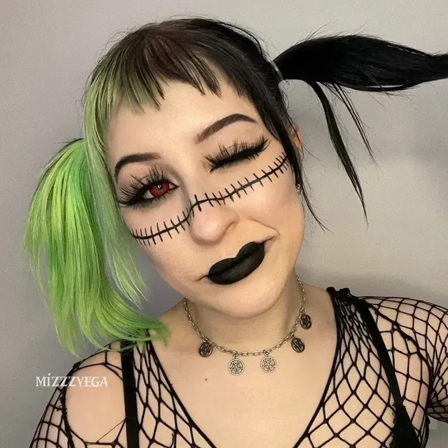 vega venom OnlyFans petite stripper and content producer