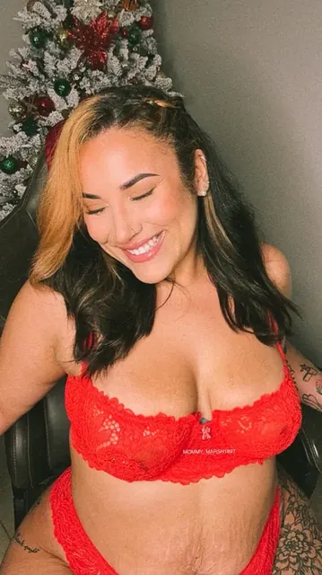 Mommy marshmallow OnlyFans profile with exclusive content