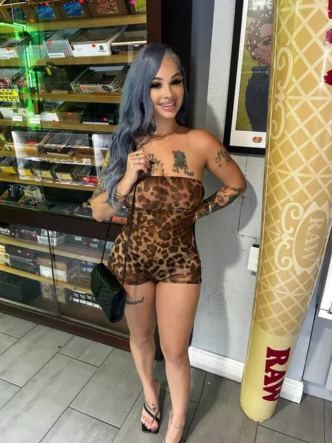 Hannah OnlyFans Grey Hair Creator