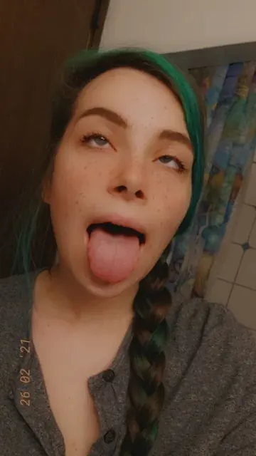 Moonlitdabs OnlyFans trans gamer girl