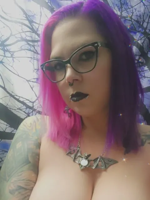 Morticia OnlyFans goth creator