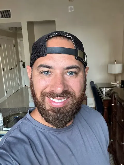 JC on OnlyFans with brunette hair