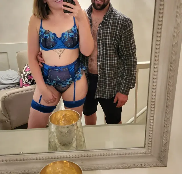 Mrmrswood OnlyFans couple sharing exclusive content
