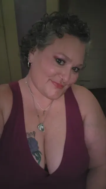 Mrs.Nicole 420 OnlyFans big beauty woman
