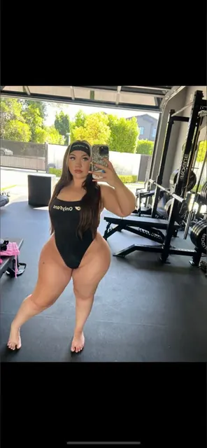Mrs.kattycakes OnlyFans creator with exclusive content
