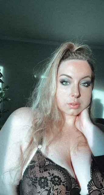 🥀Janessa James-NO PPV🥀 OnlyFans curvy creator
