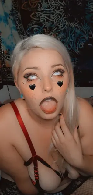 Mysticvulpine420 OnlyFans kinky emo kitty
