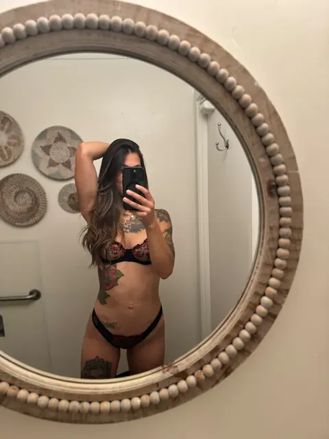 Mysty Christy OnlyFans flirty fitness girl