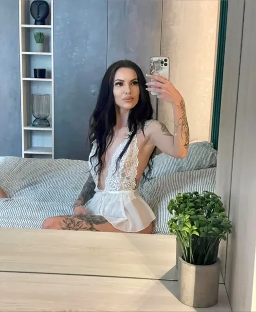 Natalie OnlyFans creator with intimate content
