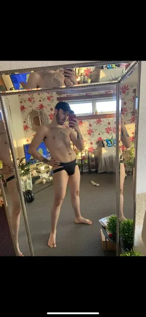Naughtytom22 OnlyFans slim tattooed creator