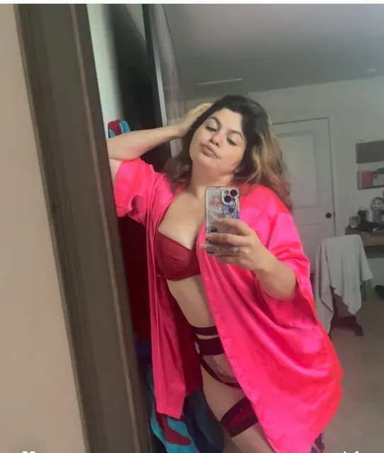 navarro OnlyFans thicc Latina creator