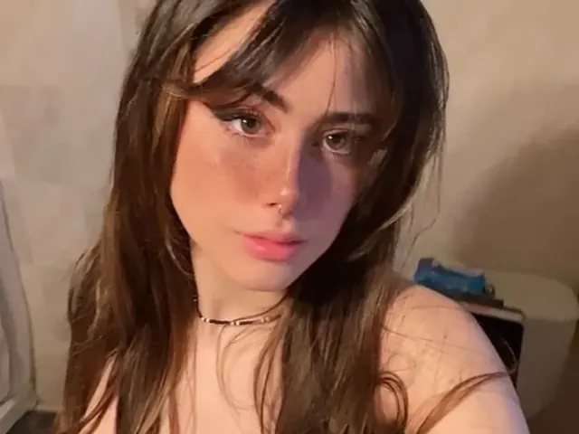 Nay OnlyFans college girlfriend
