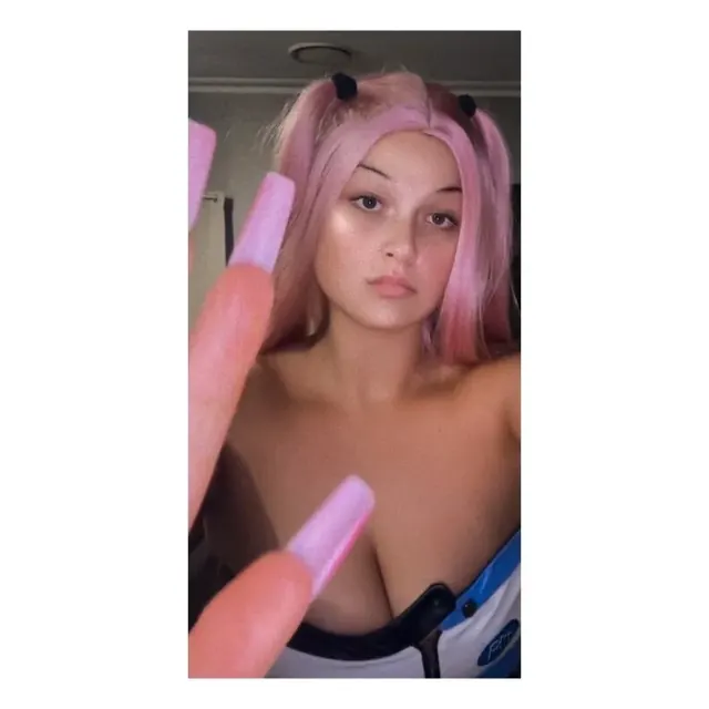 Naynaykraykray666 OnlyFans creator with personalized content