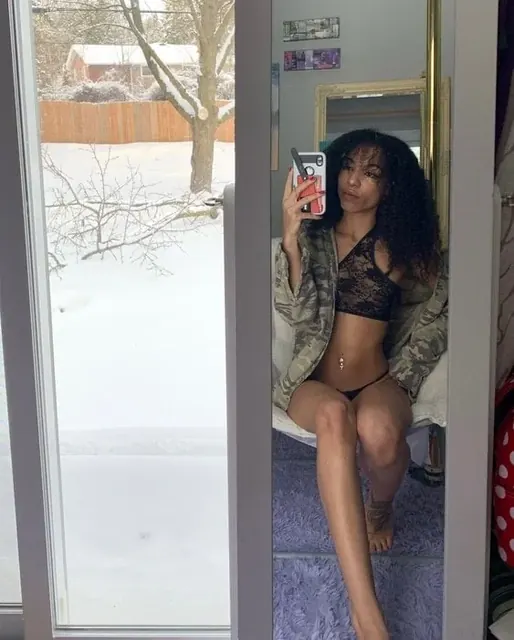 Nayomiiixo OnlyFans fantasy content creator