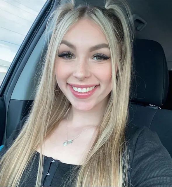 Nextdoorlivv OnlyFans creator with engaging content