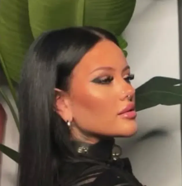 Niamh Velvet OnlyFans tattooed creator