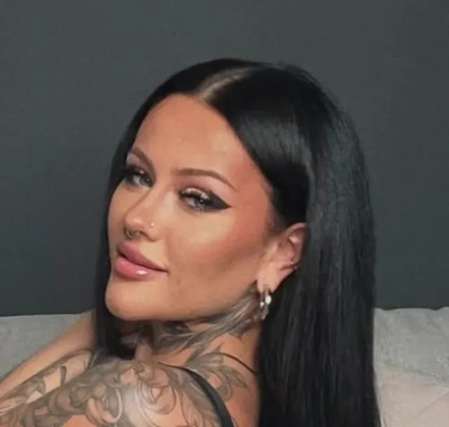 Niamhvelvetvip OnlyFans Tattooed Creator