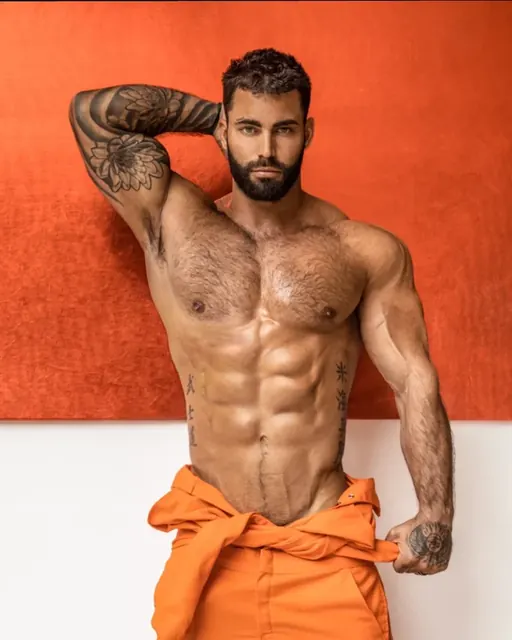 Nick Bayne on OnlyFans bi male creator