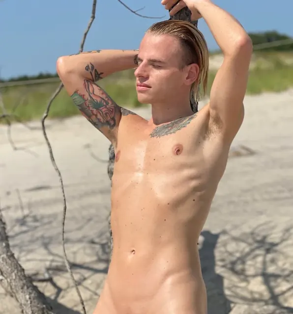 Nick Paradiso OnlyFans creator with exclusive content