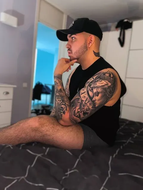 Nickstonefree OnlyFans creator with exclusive content