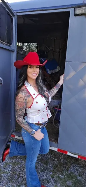 NICOLE BROOKS on OnlyFans with flirty content