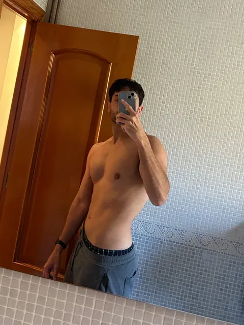 Nicookaine OnlyFans creator with captivating content