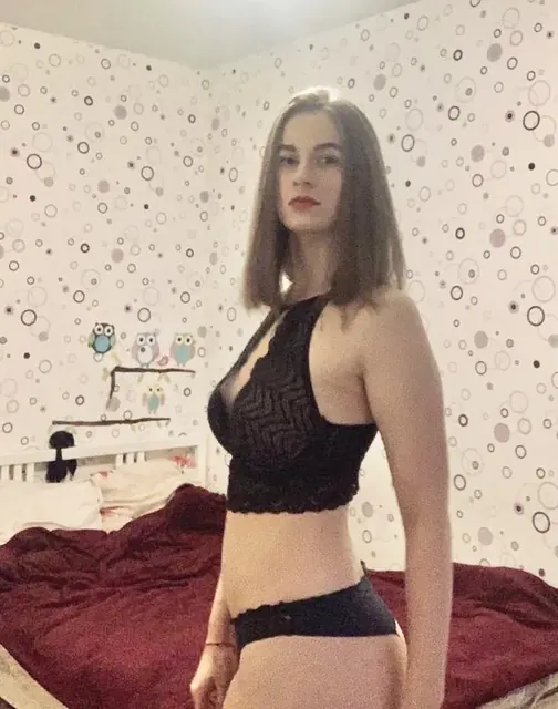 Nikaberry0 OnlyFans hot ukrainian girl
