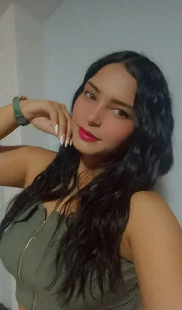 nikiicactus OnlyFans creator with enticing content