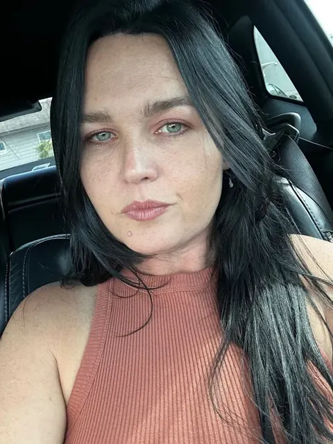 Nikoleryan OnlyFans creator with black hair
