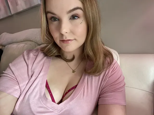 Nova Lynn VIP OnlyFans creator with big ass