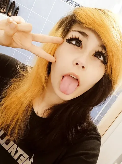 Niyokochan OnlyFans feet content creator
