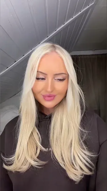 NO PPV OnlyFans creator with exclusive content