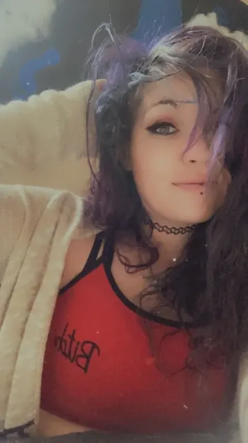 Southern Angel 🖤 OnlyFans creator with exclusive content.