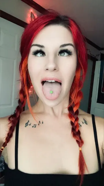 xandra (@notyourwitch) OnlyFans exclusive creator profile photo