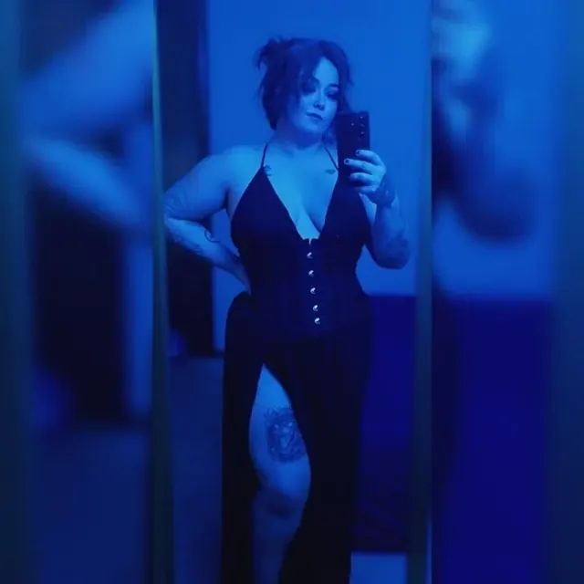 Onlyavari OnlyFans alt content creator