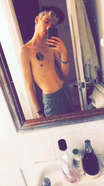 Oscarwydexxx OnlyFans creator with exclusive content