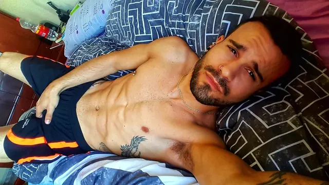 Oskiitarweedxxx OnlyFans creator with exclusive content