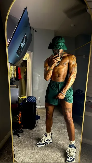 Pablostrokess on OnlyFans - Hung Freak