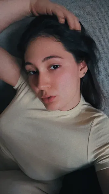 Paolita01 OnlyFans cosplay and schoolgirl creator