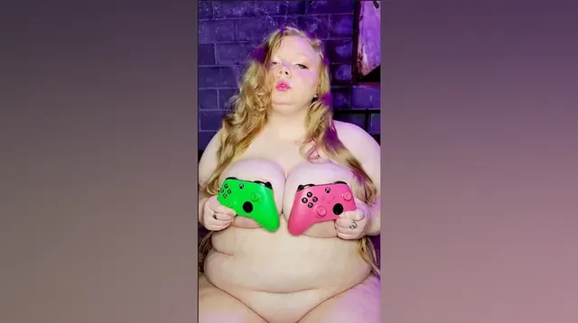 Chubby Toga OnlyFans Blonde Curvy Creator