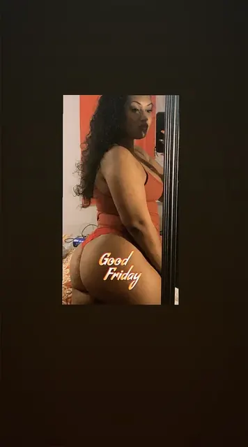 Evette Fernandez OnlyFans creator with a big personality