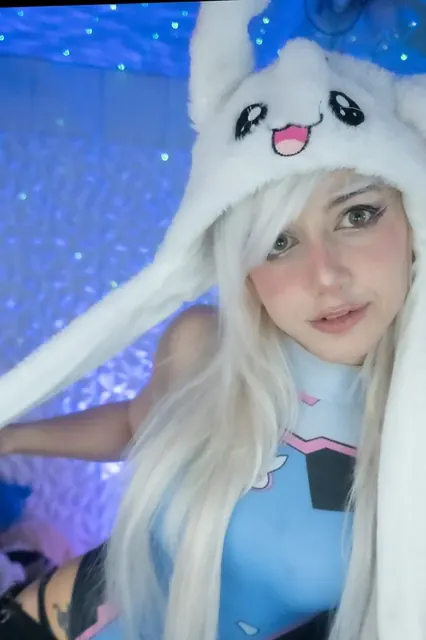 PoptartBarbie OnlyFans creator with exclusive solo content