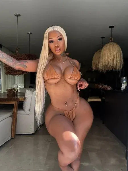 prettiipaaiid OnlyFans creator with a unique approach
