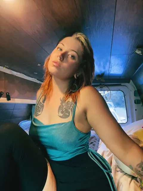 Pretty Poppy OnlyFans alt model with tattoos