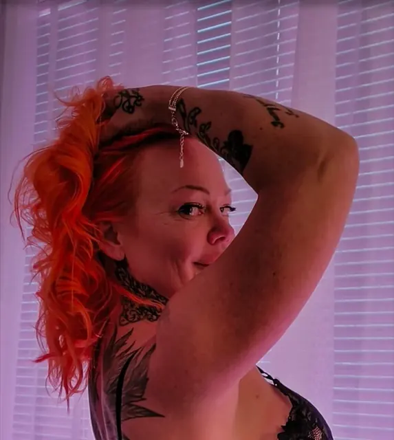 Punainenpuumafree OnlyFans creator with exclusive content.